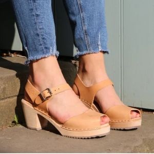 Lotta from Stockholm Open Toe Spruzzato Natural Leather Clogs